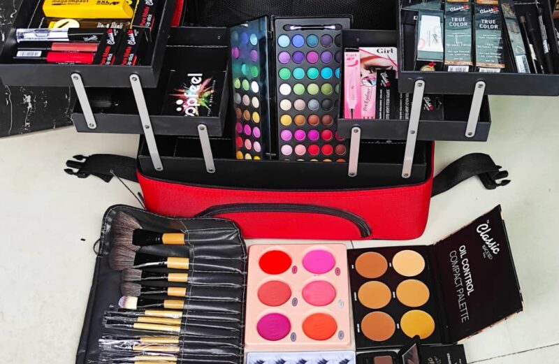 Makeup Artist Kit with Professional Makeup Box