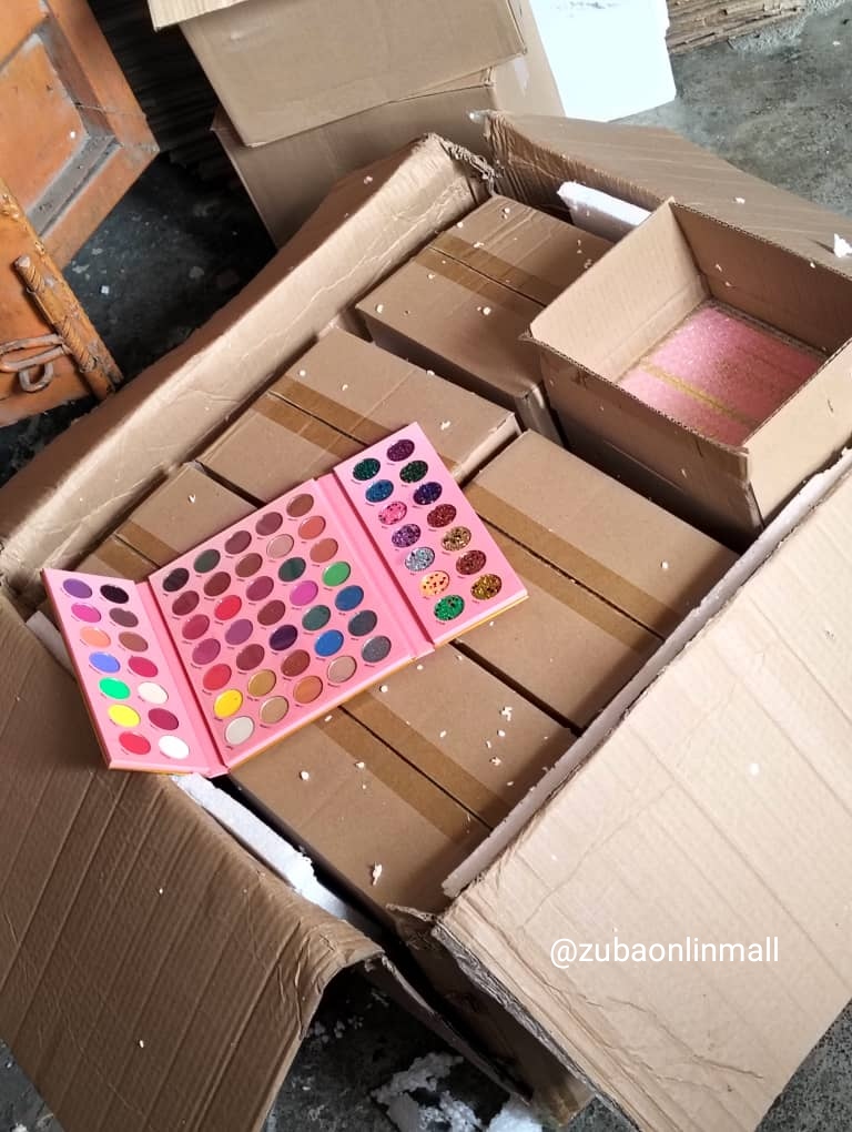 Who's That Girl 63 Color Gorgeous Me Eyeshadow Palette - Image 2