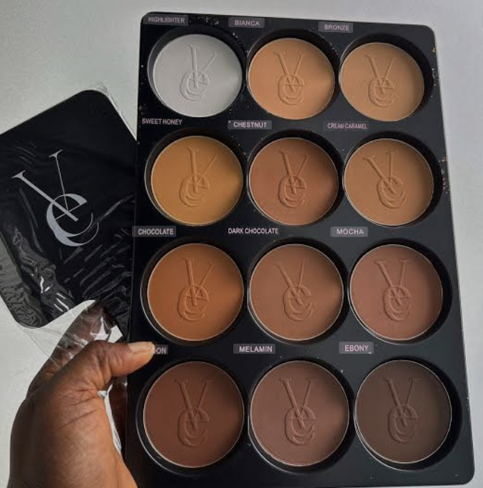Vee Beauty Powder Palette 12in1